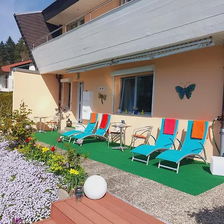 Beau Avec Terrasse Et Vue Pour Non Fumeurs Appartement