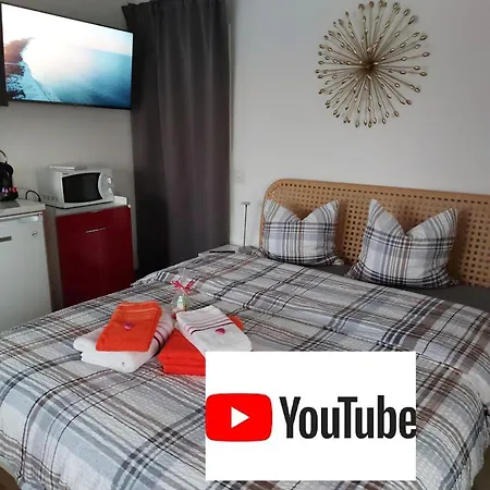 Beau Avec Terrasse Et Vue Pour Non Fumeurs * بلمونت سور لوزان